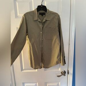 Abercrombie & Fitch women’s green plain buttoned down shirt